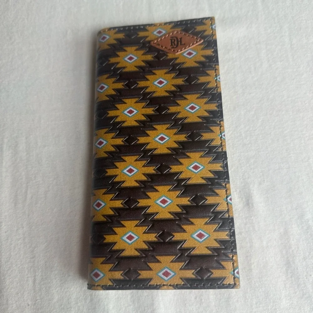 Red Dirt Hat Co Men Rodeo Wallet Genuine Leather Southwestern Pattern 23111876W5